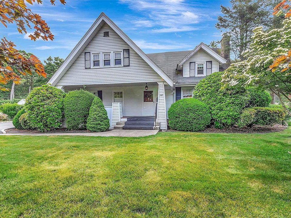 1st image of 111 Cambon Avenue