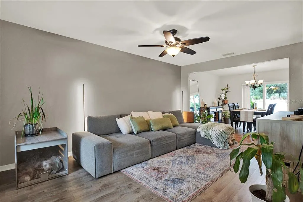 3 bed, 2.5 bath, 1461 sqft, $2,450 — Photo 4