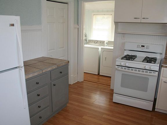 4th image of 320 E Columbia Ave