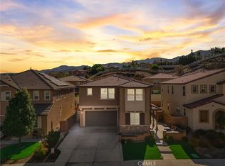 8891 Harmony Ct, Corona, CA 92883