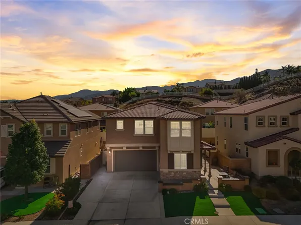 8891 Harmony Ct, Corona, CA 92883