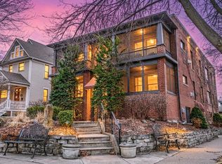 918 Goodrich Ave APT A, Saint Paul, MN 55105