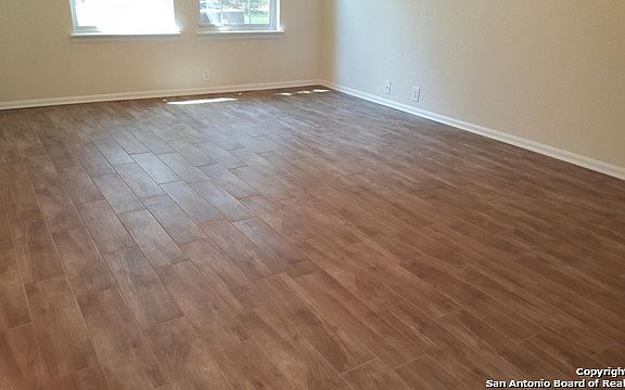 3rd image of 2535 Grayson Cir