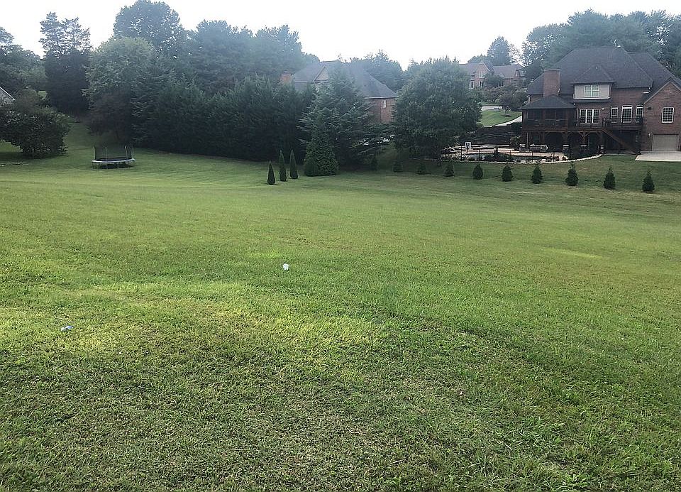 2nd image of Carpenters Grade Rd