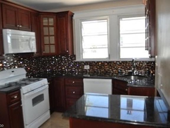 4th image of 113-115 Mount Vernon Ave