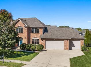 1039 Wellington Ct, Sycamore, IL 60178
