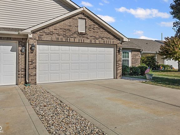 2nd image of 6520 Emerald Ridge Ct