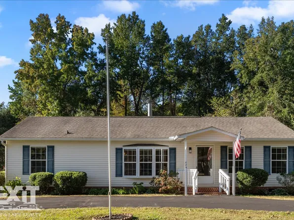 664 Hawthorne Dr, Bracey, VA 23919