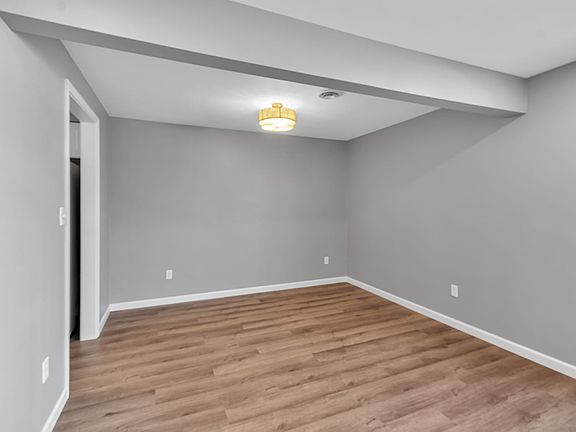 4th image of 1799 Como Park Blvd APT G