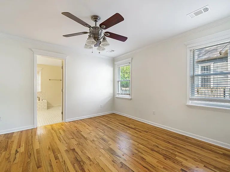 1253 Oak Grove Ave — Photo 32