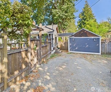 12026 Sand Point NE, Seattle, WA, 98125