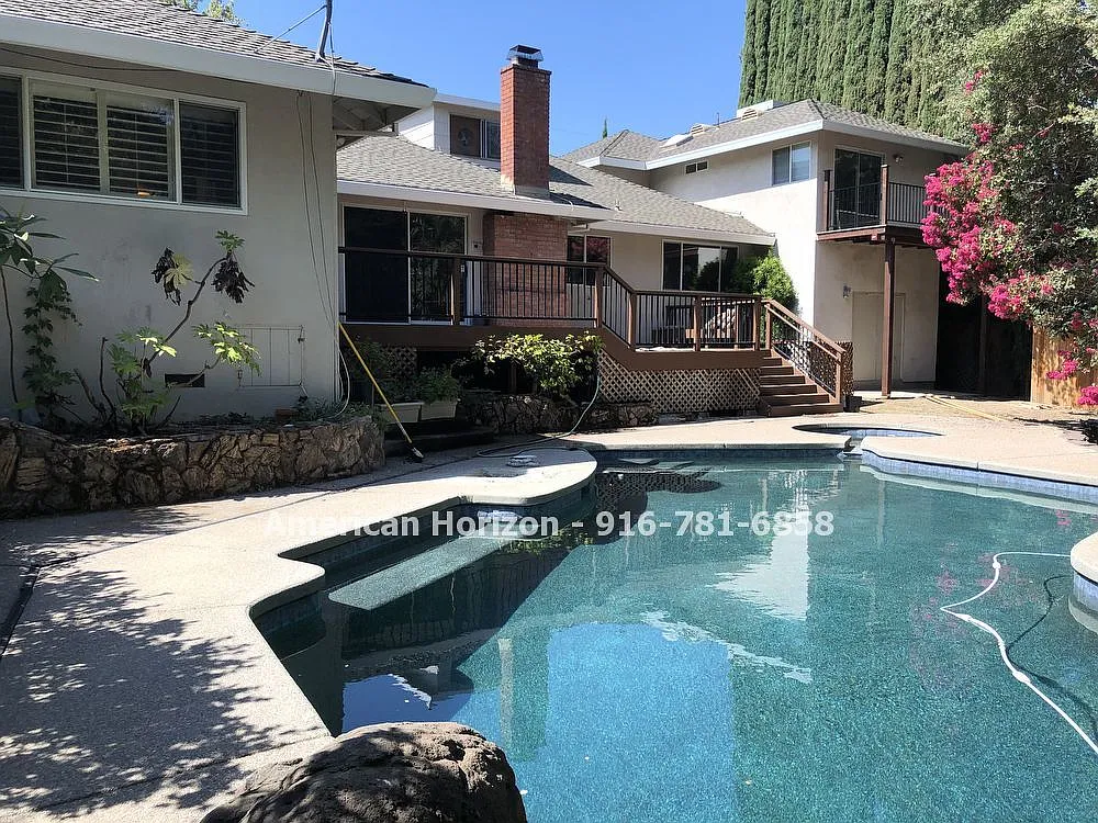5 bed, 2768 sqft, $3,995 — Photo 4