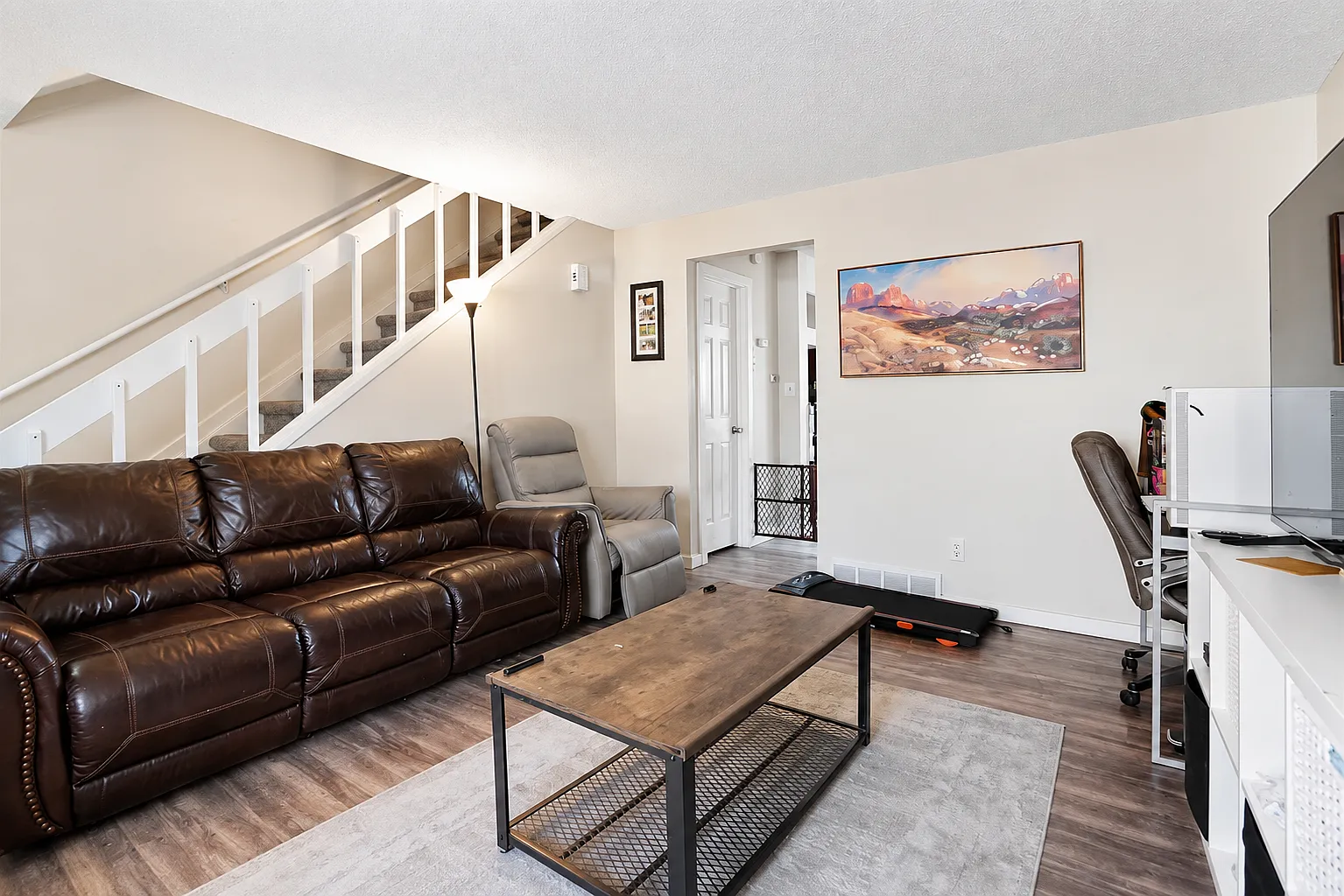 2 bed, 1100 sqft, $1,995 — Photo 1