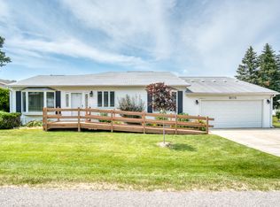 112 Barkman Ave, Houghton Lake, MI 48629