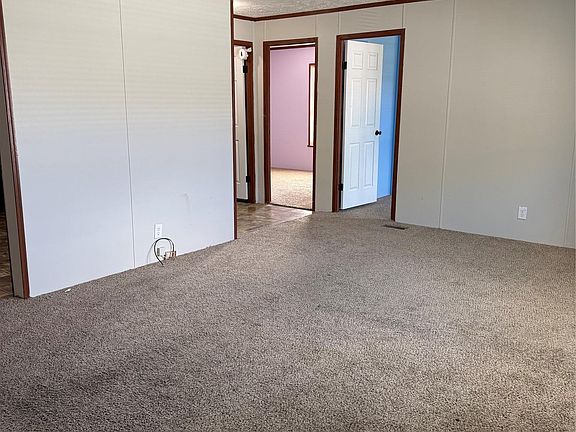 2nd image of 1414 Nardeer St