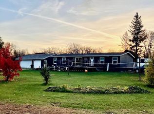 738 Lenmark Ln, Badger, MN 56714