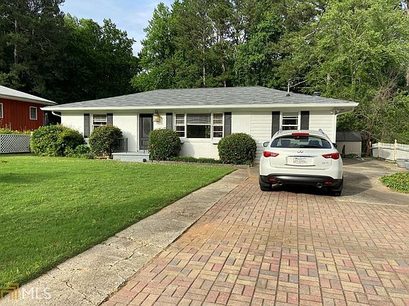 5th image of 359 Terrydale Dr SE
