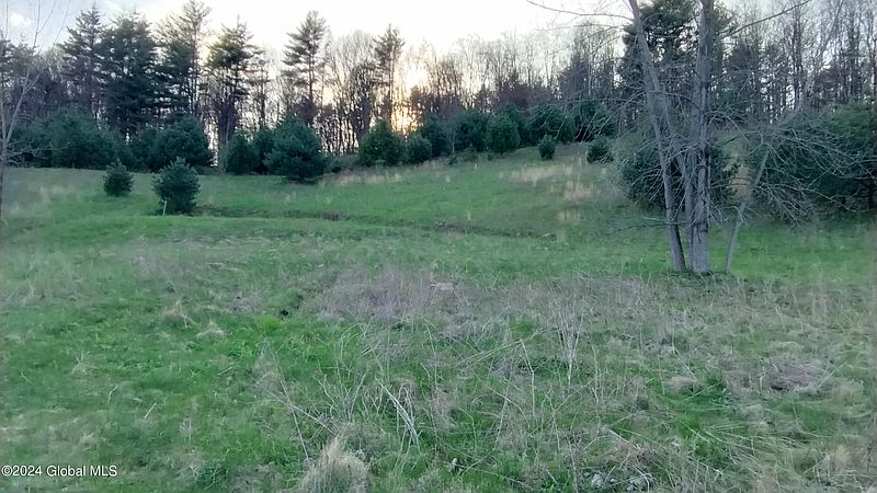 2nd image of 8 Sunrise Drive