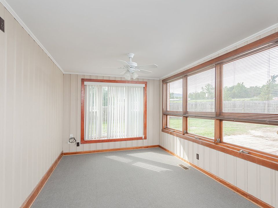 1st image of 71 Judy Ln