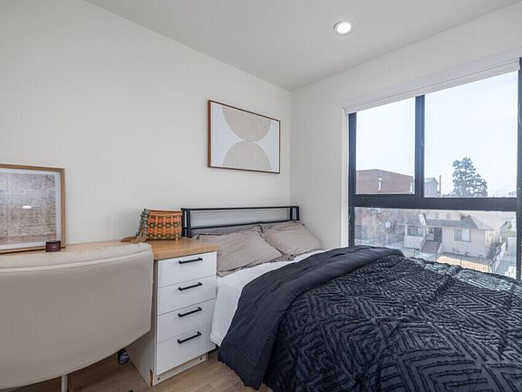 2nd image of 1333 W 37th Dr #302
