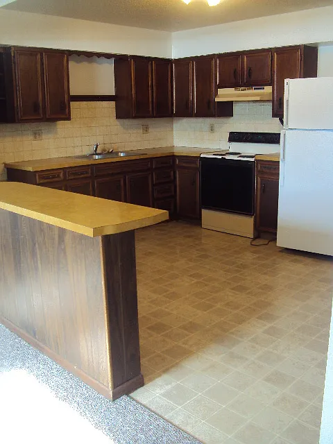 -606 Cedar St — Photo 2