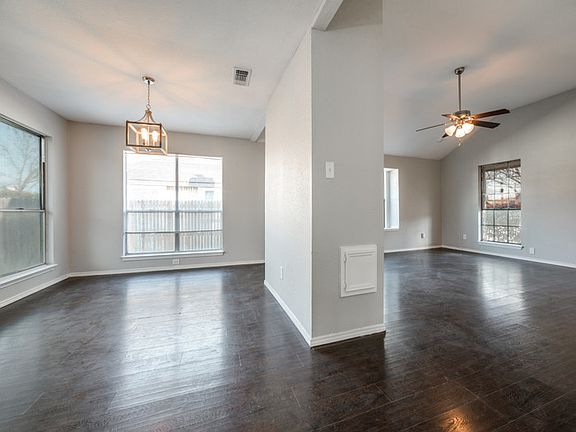 4th image of 5015 Lakebend East Dr