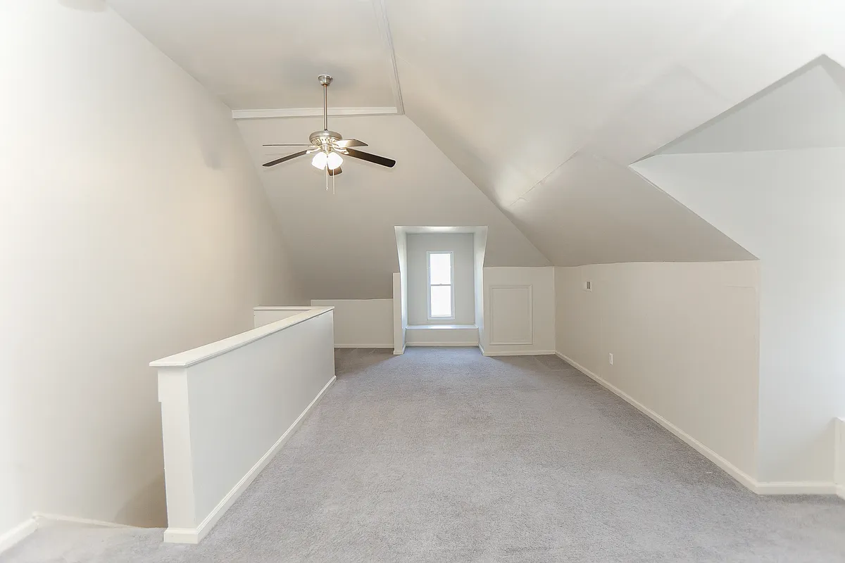 Photo 1 of 16 - 1439 Moultrie Ave #3 - Norfolk, VA Primary Photo - 1439 Moultrie Ave #3