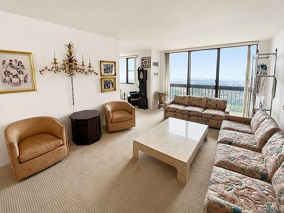 4th image of 27110 Grand Central Parkway #24B