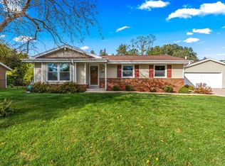 2030 Garland Ave, Waukesha, WI 53188