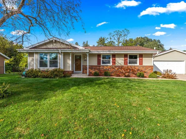 2030 Garland AVENUE, Waukesha, WI 53188