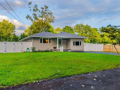 1259 Sycamore Ave, Bohemia, NY, 11716