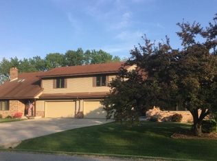 14563-65 W Janice Pl, New Berlin, WI 53151