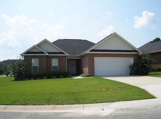 606 Links View Dr, Bonaire, GA 31005