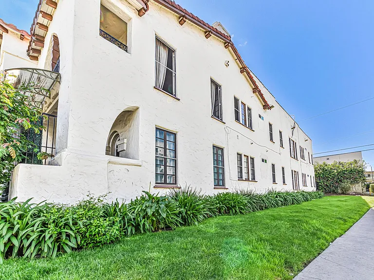 1503 S. Shenandoah St. — Photo 6