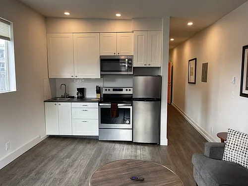 602 4th St #2C Photo 1