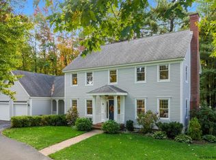 18 Hearthstone Dr, Gansevoort, NY 12831