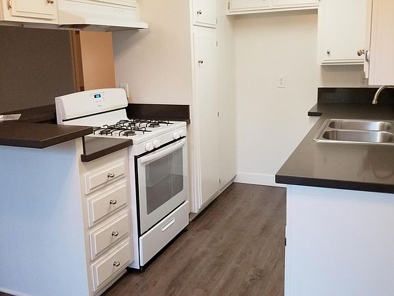 5th image of 1349 E Grace St #35