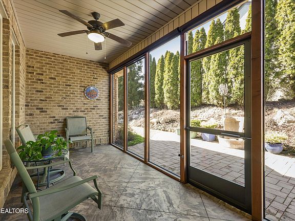 4th image of 400 Burney Cir