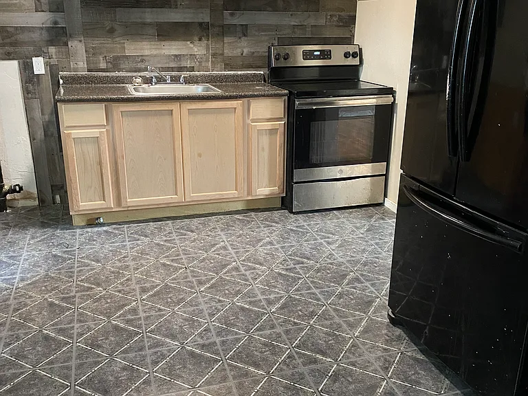 22-28 Acme Pl — Photo 1
