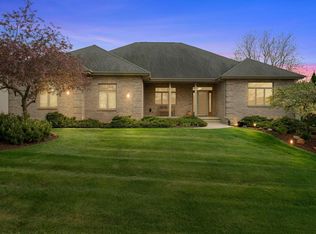 9721 Shadow Wood Dr, Verona, WI 53593