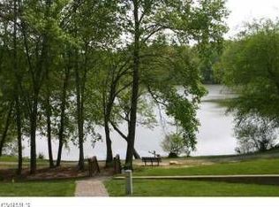 1857 Ivystone Dr, Henrico, VA 23238