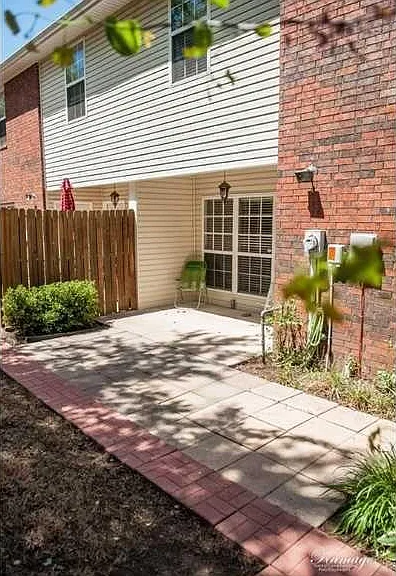 918 W Dixson St — Photo 12