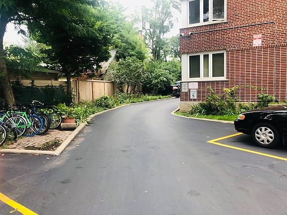 3rd image of 7214 SE Oak Ave #1SW