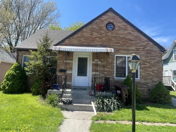 1032 South 15th STREET, Manitowoc, WI 54220