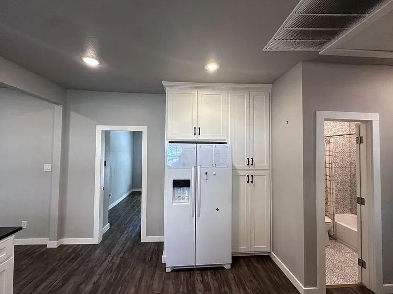 2903 Carpenter Ave — Photo 11