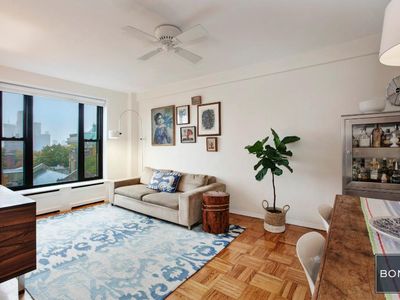 345 Clinton Ave APT 8D, Brooklyn, NY, 11238