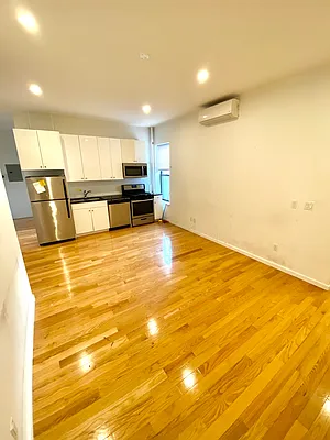 Rented by Level Group | media 23