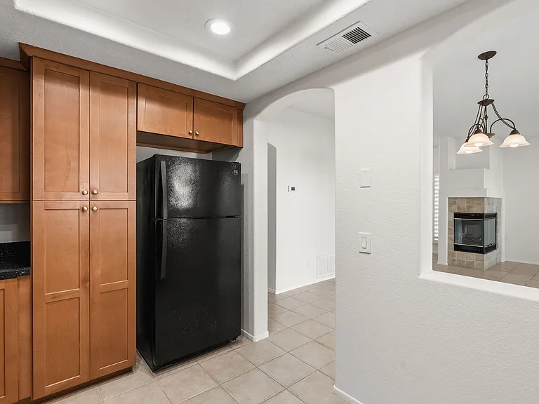 1898 Matin Cir #189 — Photo 12
