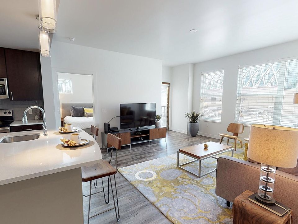 1st image of 1100 N Gaylord St #308