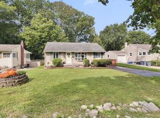 27 Nokomis Ave, Oakland, NJ 07436